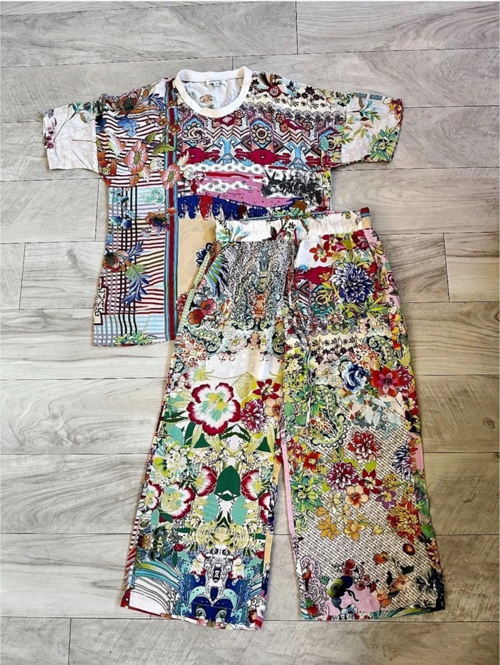 JOHNNY WAS Multicolor Floral silk set